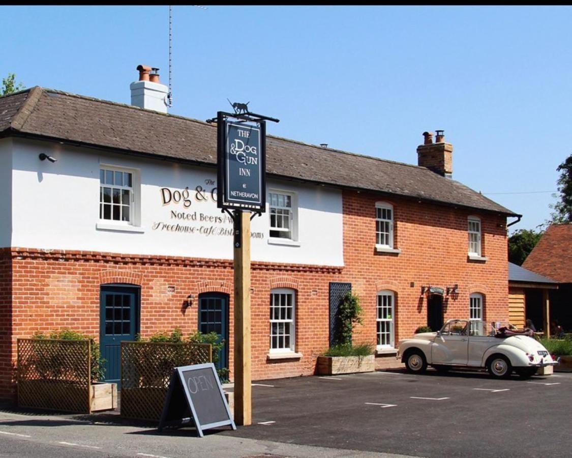 The Dog & Gun Inn Netheravon Kültér fotó